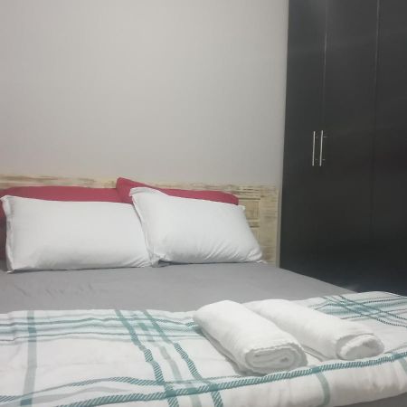 Elegante Apartamento No Centro De Curitiba Exterior foto